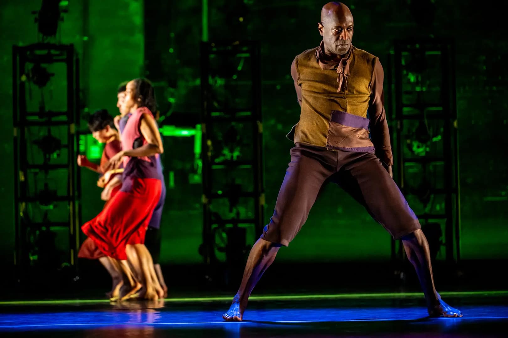 Review: Reclaiming the Past in a Dance of Simmering Power | The New York Times